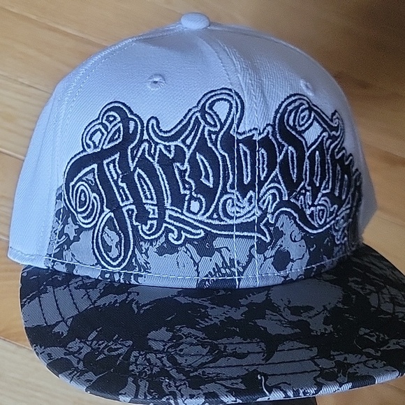Throwdown hat - Picture 2 of 10